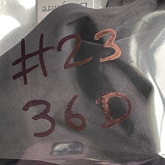 Le Mystere Smooth Shape Unlined Underwire Bra Black Women's Size 36D NWT - Picture 8 of 10